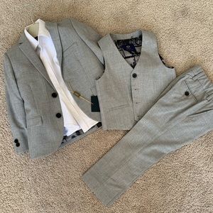 Boys Formal 4 piece Light Gray Suit